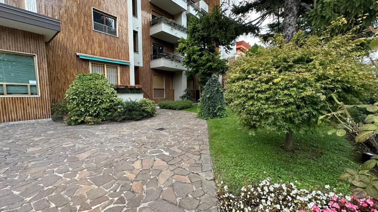 Dehomes - Two Bedrooms, Terrace, Wi-Fi, Tram To Centre & Rho Fiera Milán Exteriér fotografie