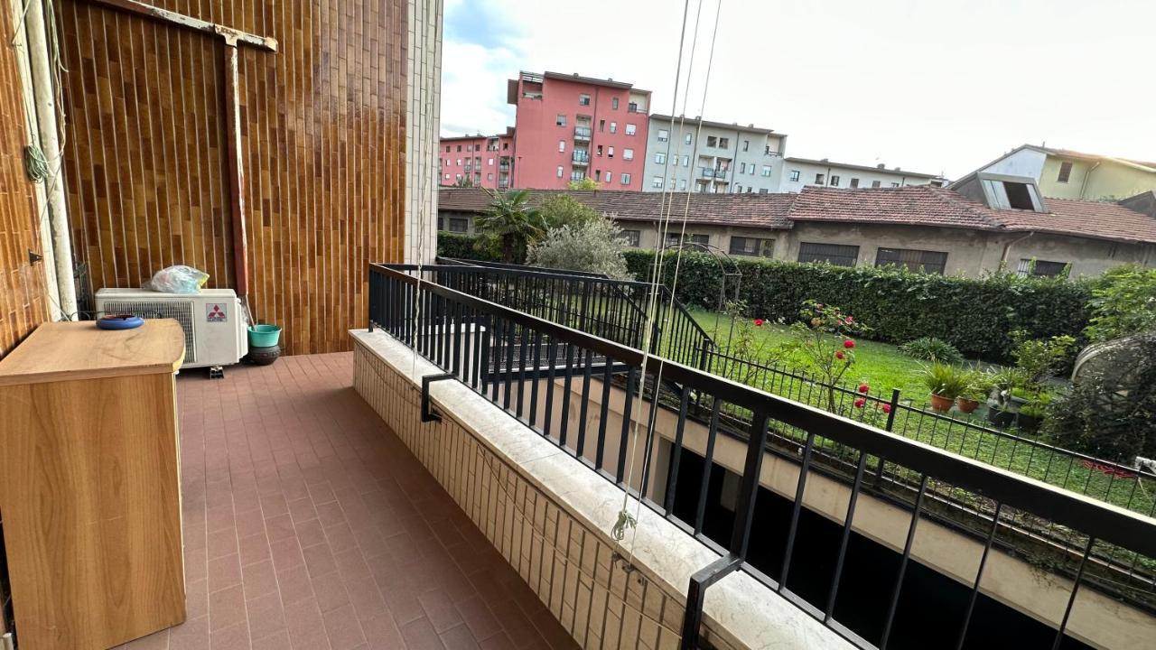 Dehomes - Two Bedrooms, Terrace, Wi-Fi, Tram To Centre & Rho Fiera Milán Exteriér fotografie